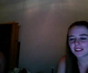 Tieners dansen voor geld